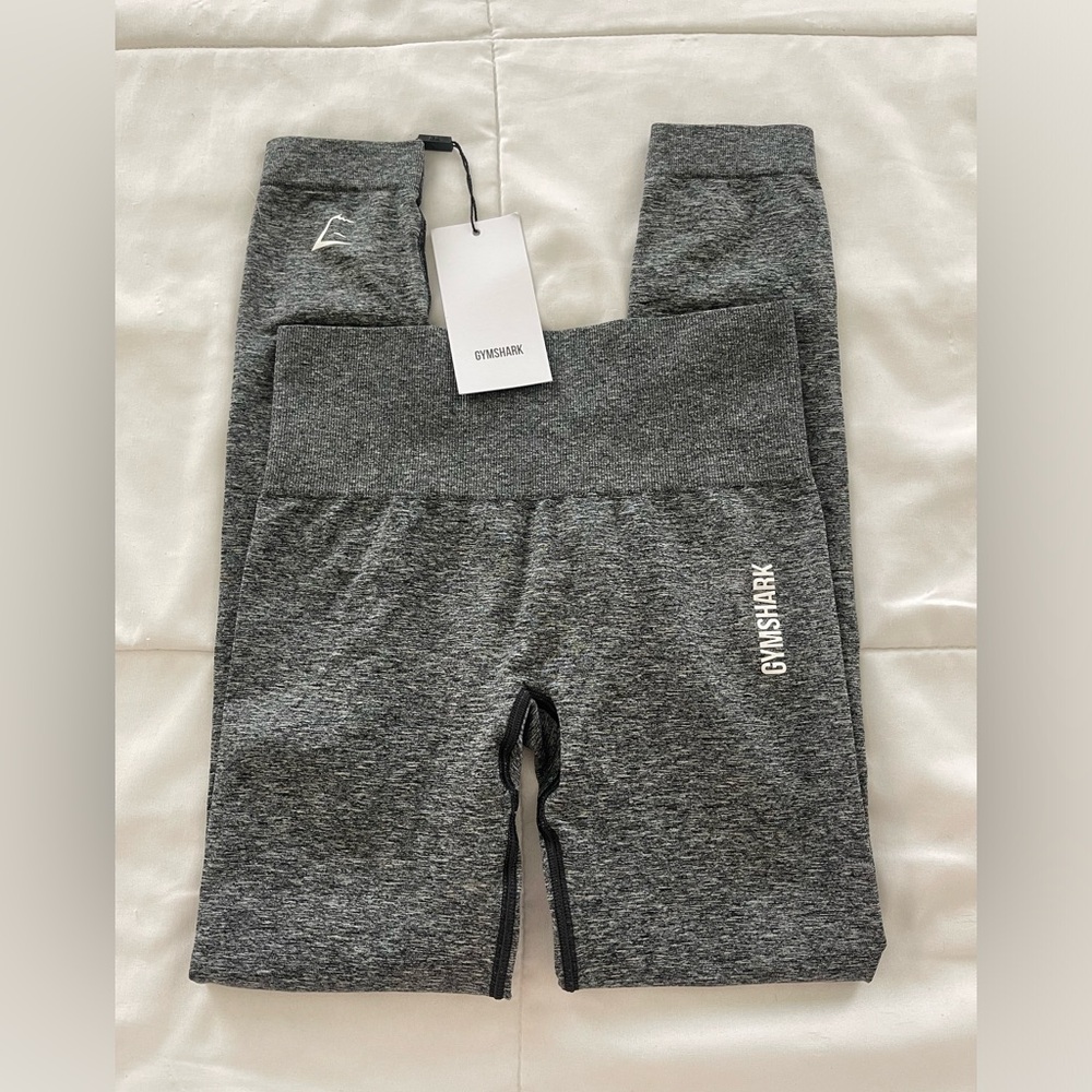 *NEW WITH TAGS* Gymshark gray leggings